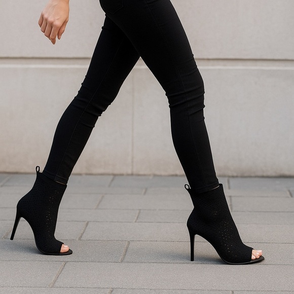 Steve Madden Black Knit Peep Toe Sock Booties – Size 7M Stiletto Heel Style - Picture 10 of 10